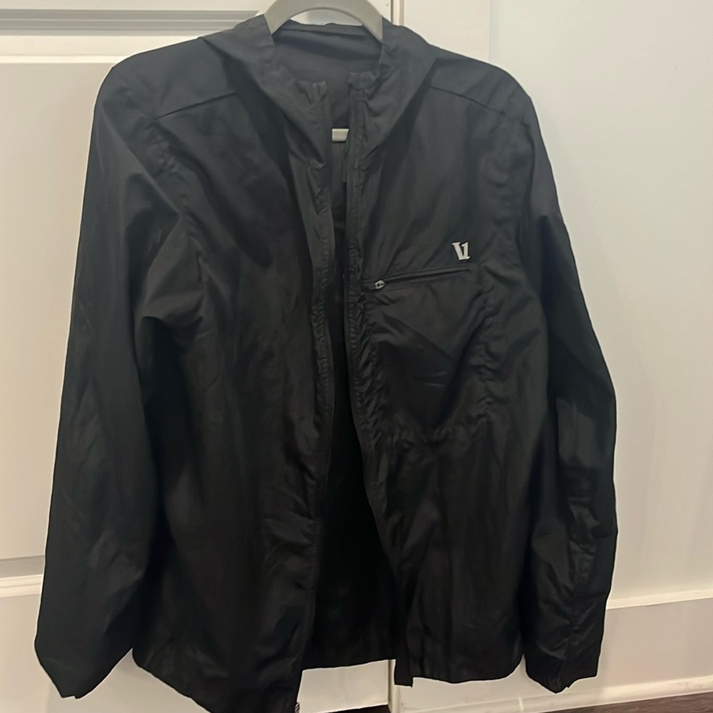 Vuori Outdoor trainer shell black